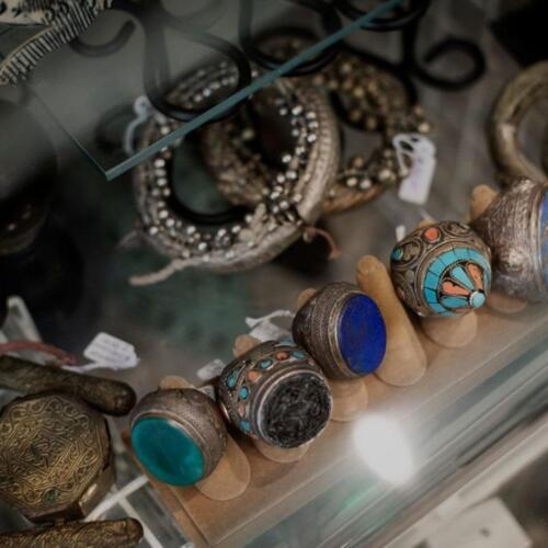 GIOIELLI IN ARGENTO E PIETRE DURE